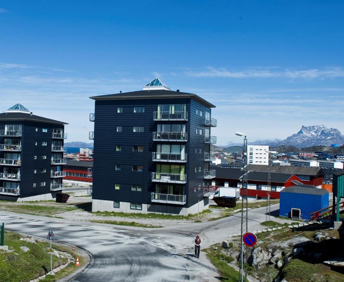 Nuuk Hotel Apartments By Hhe Exterior photo